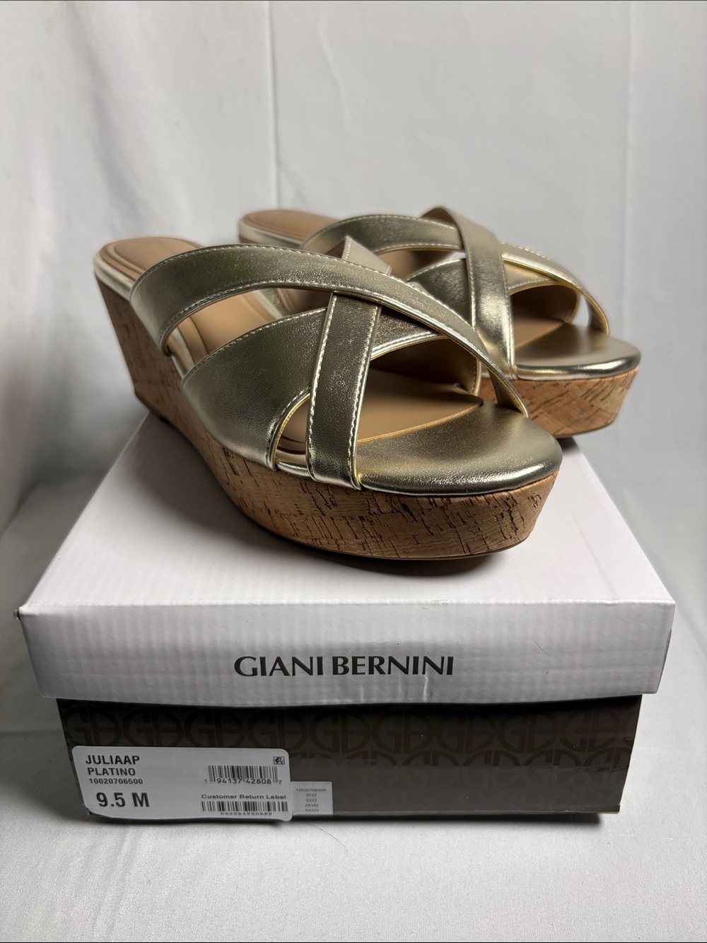 Giani Bernini juliaa strappy plataform sandals size 9.5